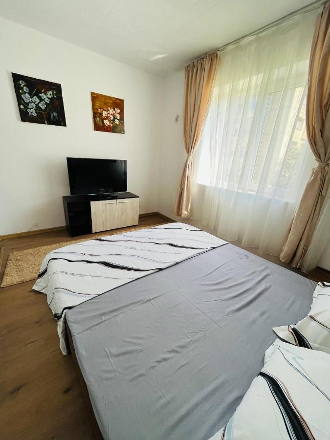 Апартаменты Apartament Yasmy Оршова Экстерьер фото